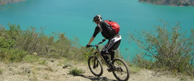  Radfahren rund um den Serre-Poncon-See 